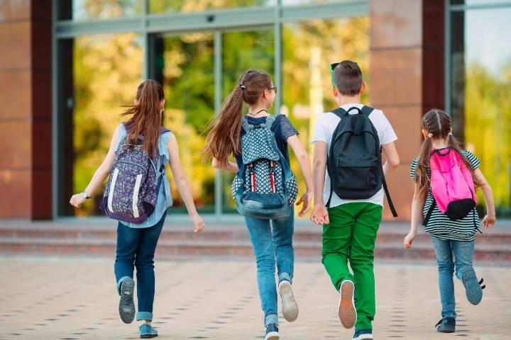 Regreso a clases 2025: cómo elegir la mochila escolar ideal para prevenir lesiones