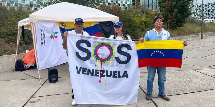 Tres venezolanos iniciaron una huelga de hambre ante la CPI para exigir avances en la investigación contra la dictadura de Maduro