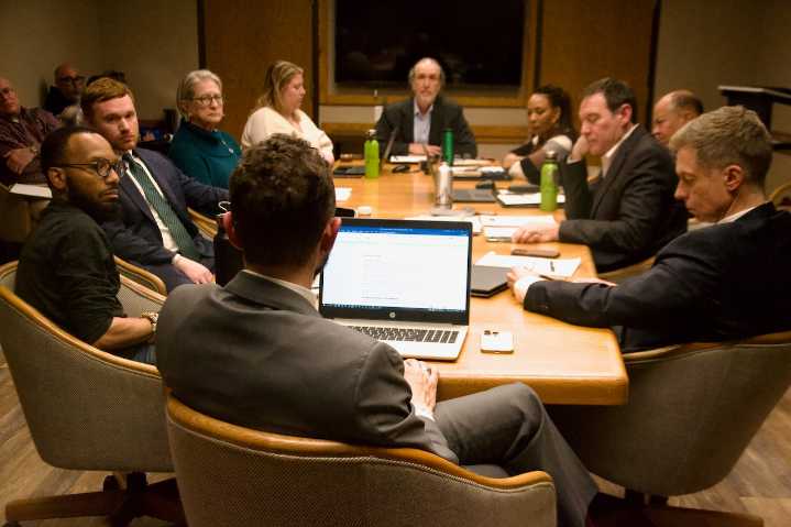 Cleveland Hts council taking power from mayor instead of pursuing ranked