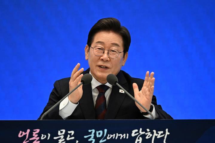 South Korea’s President vows to restore 2018 inter-Korean military agreement to ease tensions