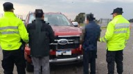Peaje de Sauce Viejo: detuvieron a dos hombres con $5 millones y un arma sin papeles en un control