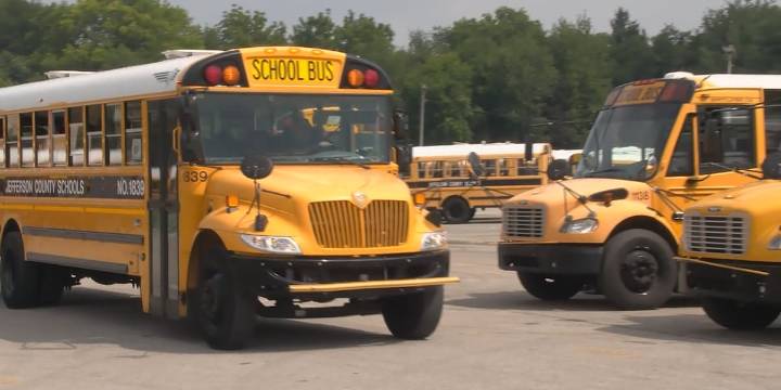JCPS parents, officials weigh in on first day transportation