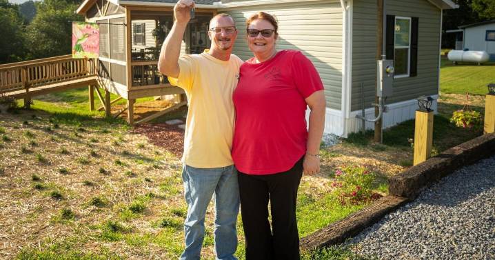 Virginia nonprofit provides fully furnished new home to Cosby couple who lost eveything in hurricane