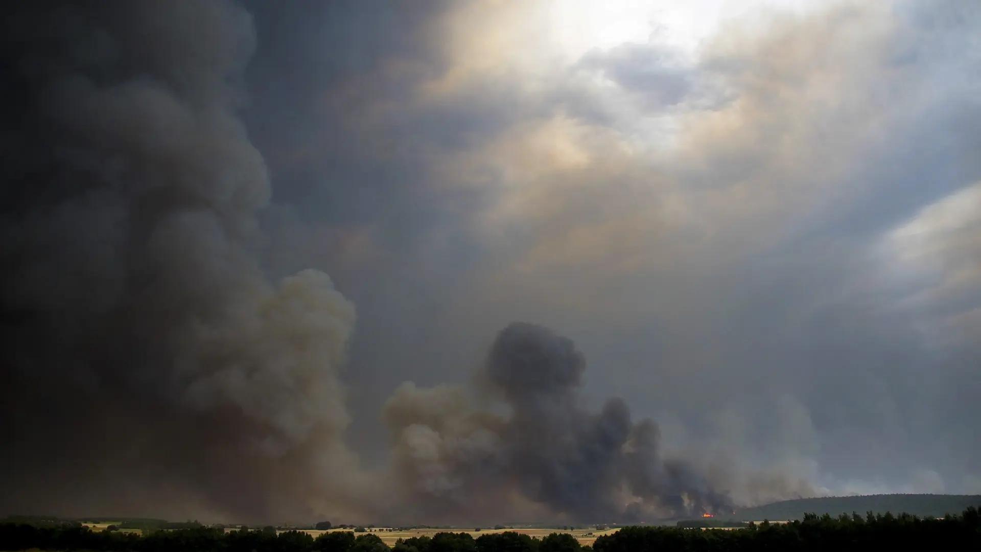 Muere un voluntario que trabajada en la extinción de los incendios forestales en León