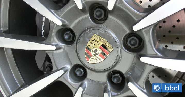 Los beneficios de Porsche se desploman casi 50% por crisis que afecta al sector automovilístico