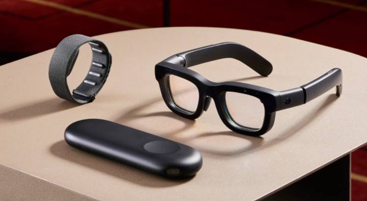 Meta Is Cutting Margins And Launching Its First Display-Equipped Smart Glasses At $800 To Attract Early Adopters And Strengthen Its Position Before Rivals Release Competing Wearables