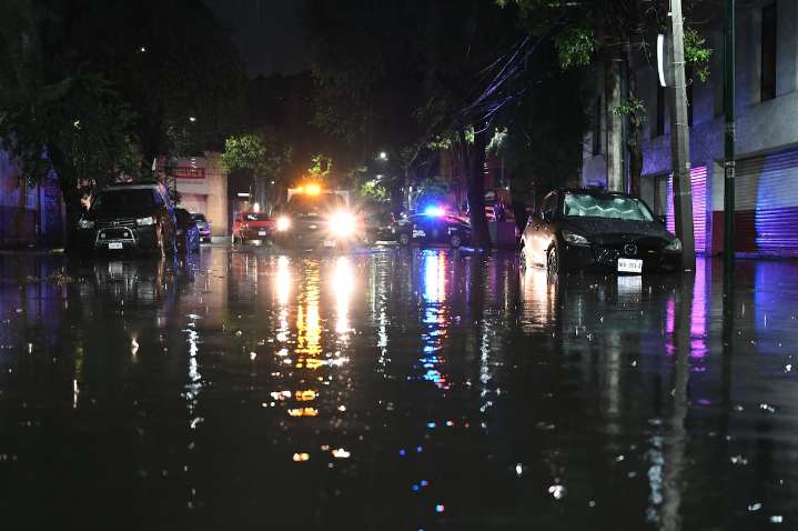Lluvias dejan 47 inundaciones y ocho árboles caídos en Cuauhtémoc