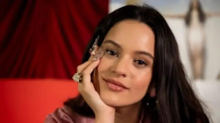 Rosalía x New Balance: La fusión de moda y música ...