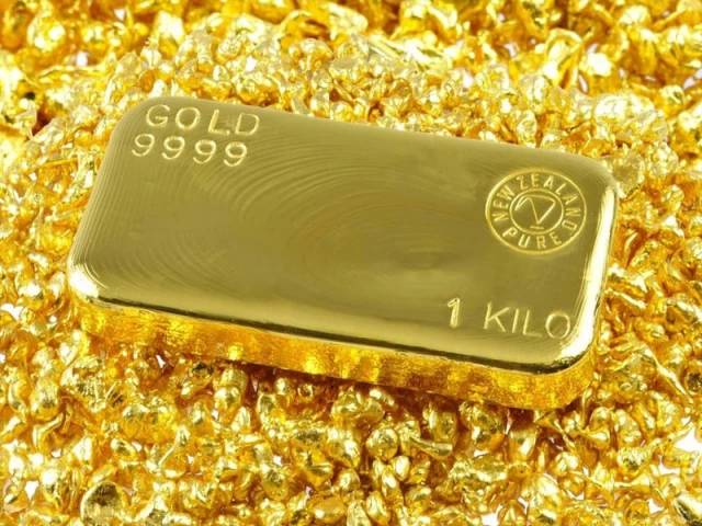 Gold continues downward trend