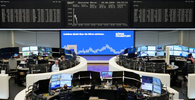 European shares flat as investors await Ukraine talks
