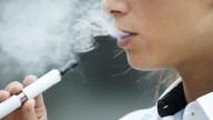 Preocupación sanitaria. Los jóvenes que vapean tienen tres veces más probabilidades de comenzar a fumar