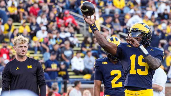 Bryce Underwood TD pass: Michigan football QB has first of many