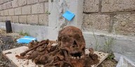 Familiares y colectivos acusan a funcionarios municipales de exhumar restos sin autorización y trasladarlos a predios vecinos, lo que habría permitido la comercialización ilegal de sepulturas
