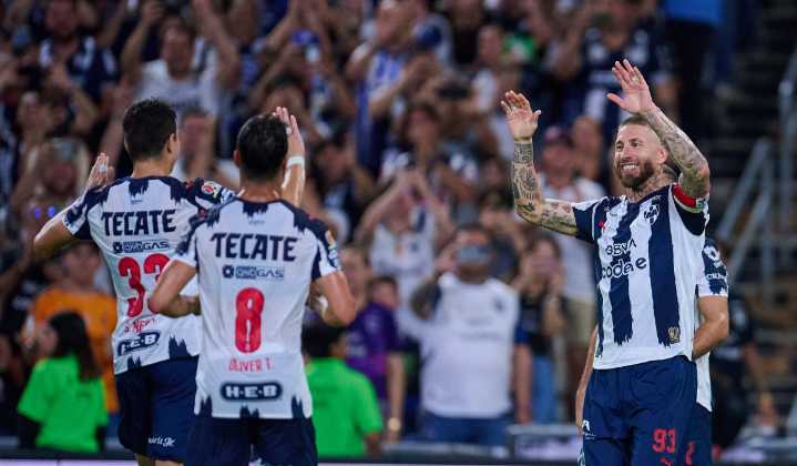 ¿Para eso regresó Fernando Gago? Rayados humilla a Necaxa con gol de Sergio Ramos incluido