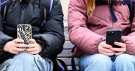 ¿Cuánto tiempo deberían pasar los niños frente a las pantallas?