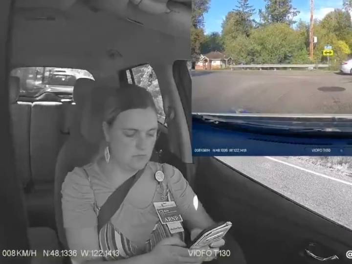 Accidente en Turo por uso del celular al volante queda registrado en video