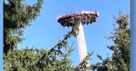 SpinCycle ride at Silverwood Theme Park pauses mid