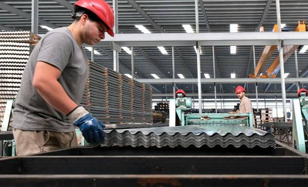 La actividad económica bonaerense cae en julio y agosto por el ajustazo de Milei