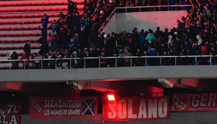Hincha explica los motivos de salud que le impiden volver a Chile tras los incidentes en Avellaneda
