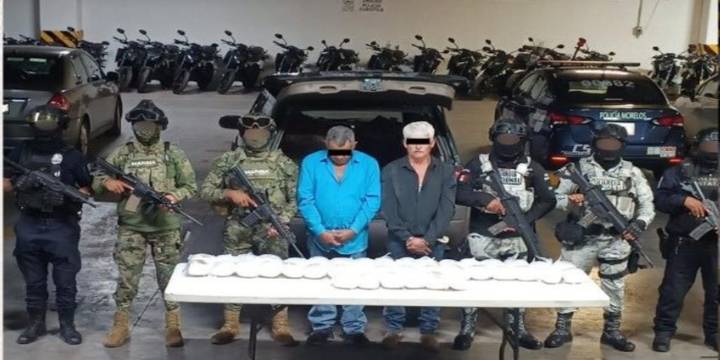 Caen en Morelos dos hombres con 8 millones de pesos en metanfetamina en estado puro