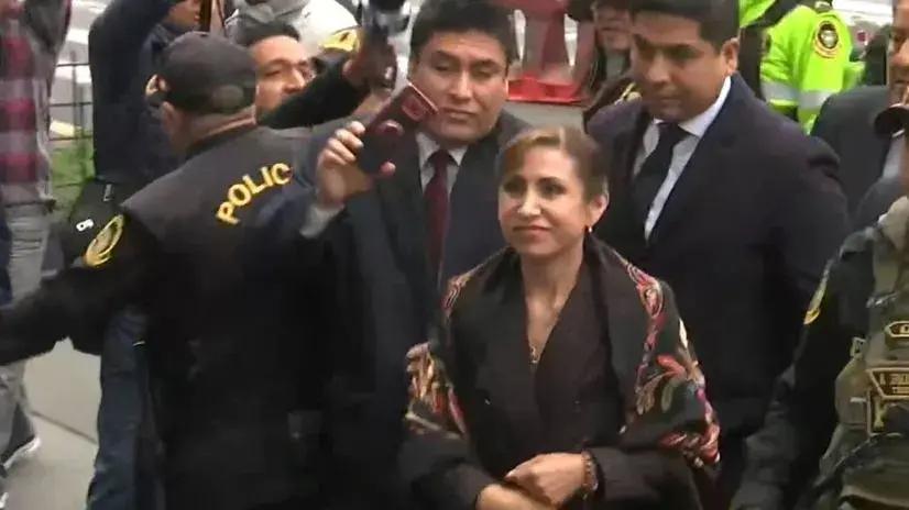 Patricia Benavides llegó a la sede del Ministerio Público tras ser convocada a sesión de la Junta de Fiscales Supremos