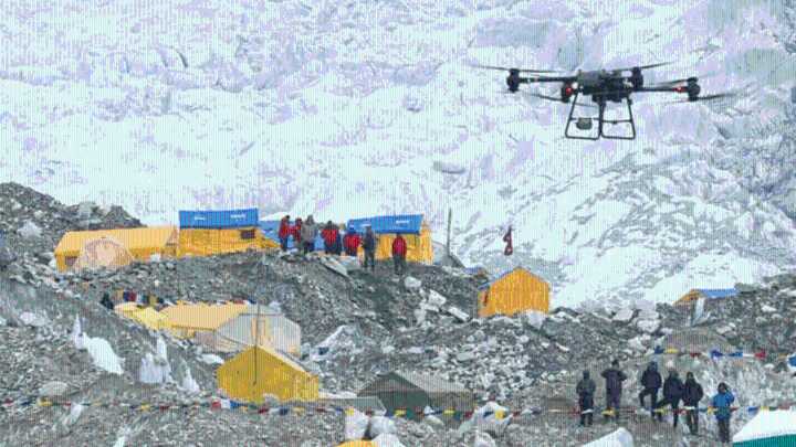 Basura congelada en el Everest: cómo drones y sherpas se unen en la lucha contra la contaminación