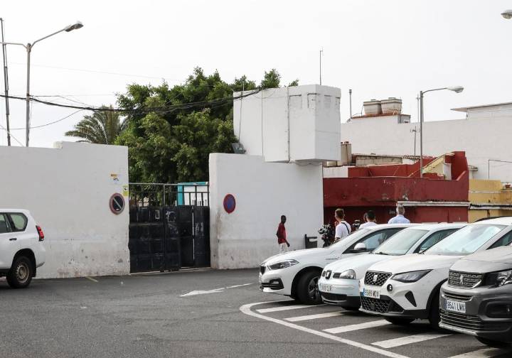 Ponen rumbo a la península desde Canarias los primeros 10 menores migrantes solicitantes de asilo