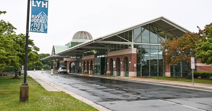 Lynchburg Regional Airport makes pitches for new airlines, service routes