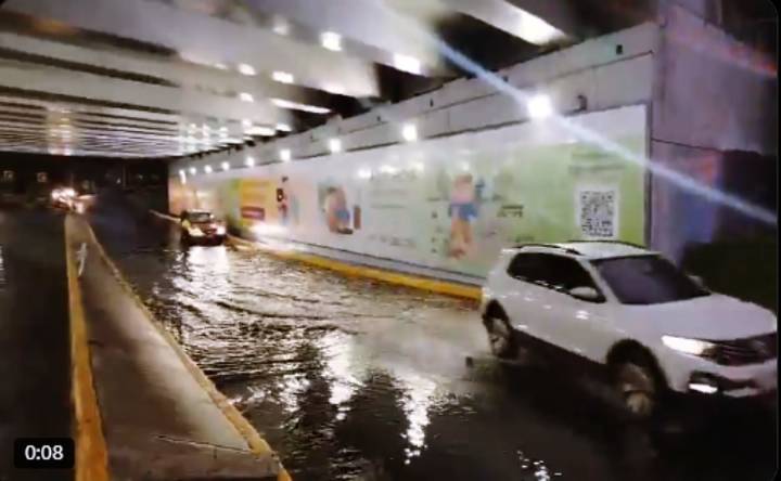 Lluvias de este lunes 25 de agosto dejan encharcamientos en CDMX; afectaciones en Periférico, Viaducto y Coyoacán
