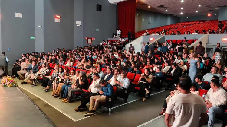 Reconocen a los jóvenes sobresalientes con el “Premio Municipal de la Juventud 2025”