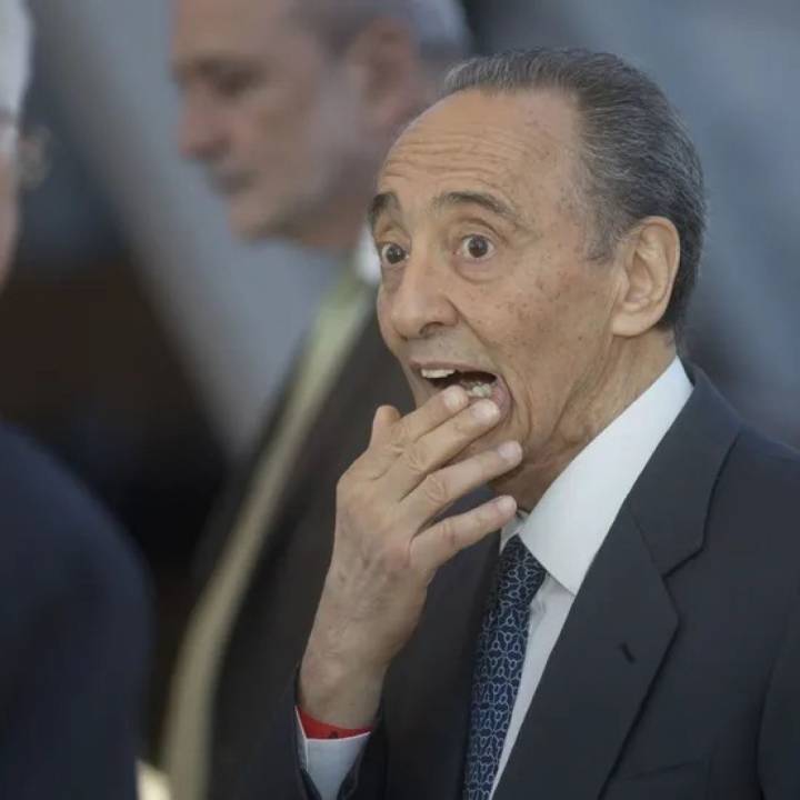 Tabula rasa: Javier Milei lotea la impresión de la boleta única y Clarín se lleva la cuarta parte del negocio