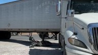 Tráiler arrolla a 'biker' y a su acompañante en la Panamericana