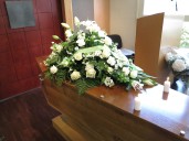 Miss Manners: Don’t throw mourning dress totally away; there’s a good reason to keep the tradition