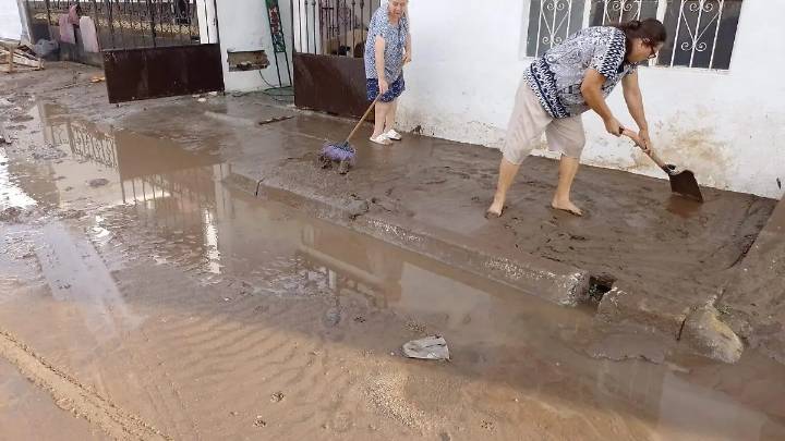 Evacuan a 127 personas en Mazatlán por las lluvias