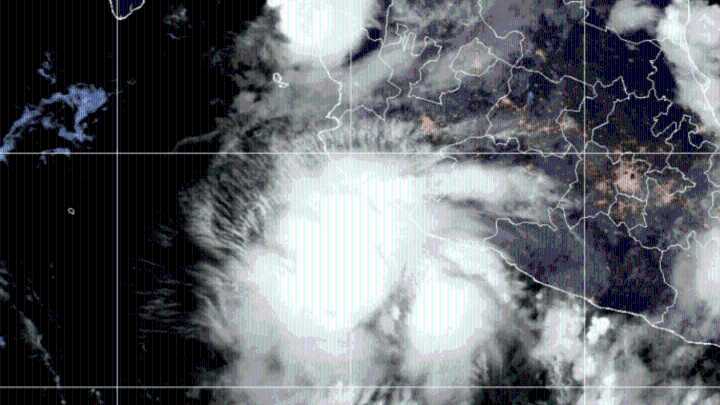 La tormenta tropical Ivo amenaza con dejar inundaciones en las costas del suroeste de México