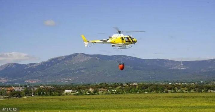 Los pilotos de medios aéreos contra los incendios, a punto de agotar las horas reglamentarias