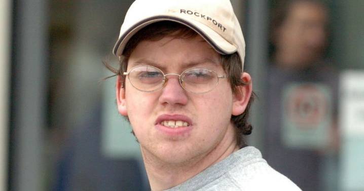 Paedo ex of vile mum Karen Matthews 'forced to flee again as home is graffitied'