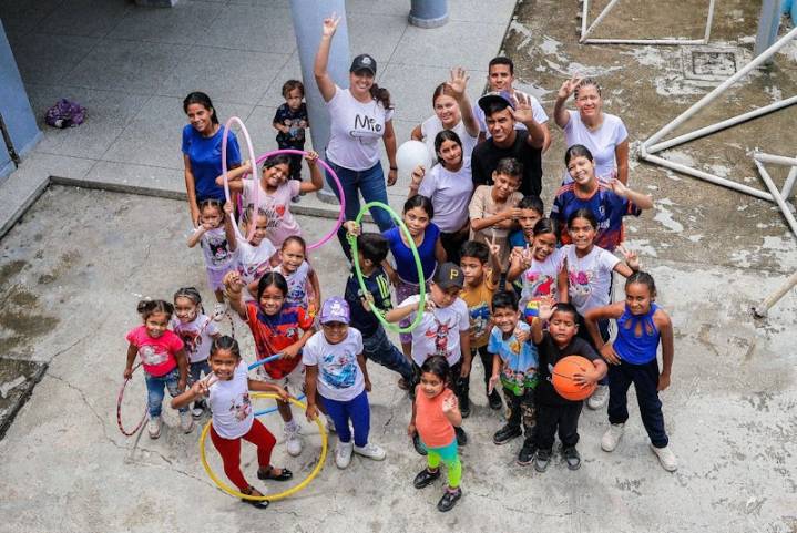 Naguanagua: Comunidades disfrutan del Plan Vacacional RÍE 2025 en escuelas abiertas