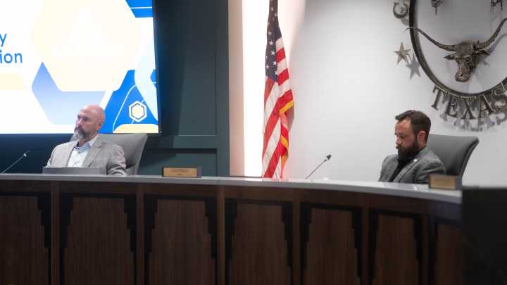 City sets tax ceiling, reviews raises and wastewater plans