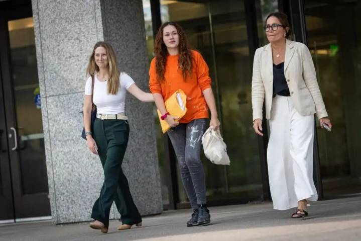 Judge orders Lake Elmo mother to be released after immigration arrest