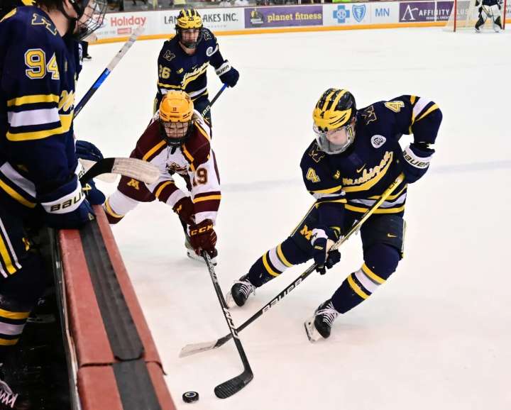 Big Ten alters its men's hockey postseason format
