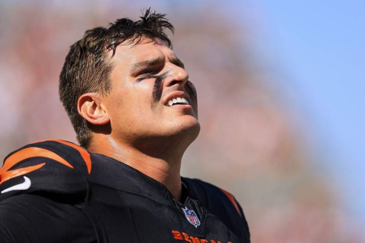 Bengals Asking For Pick & Player To Trade DE Trey Hendrickson