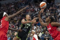 Napheesa Collier drops 32 in return as Lynx beat Fever