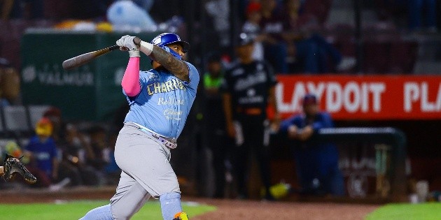 Charros de Jalisco pega primero ante los Algodoneros