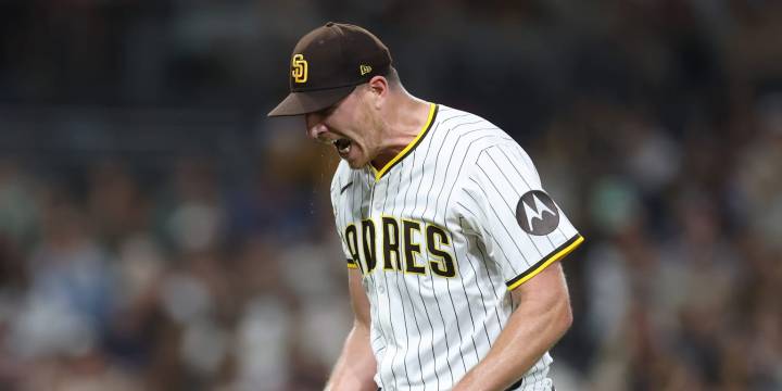 Nick Pivetta strikes out 10 to stop Padres' skid