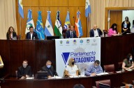 Piden que se convoque a sesión del Parlamento Patagónico