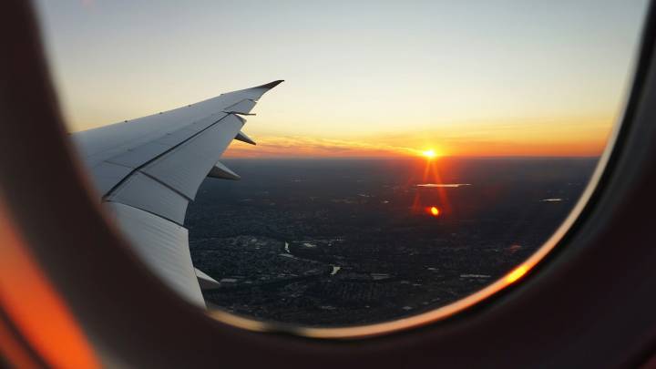 Apple Music en Modo Avión: la razón por la que puedes escuchar playlists sin descargarlas