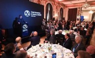 Milei volvió a pegarle al kirchnerismo y repitió que los audios de las coimas son "mentiras"