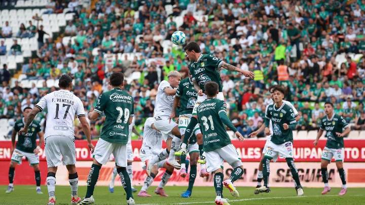 Gallos cae 3 - 0 en su visita a León