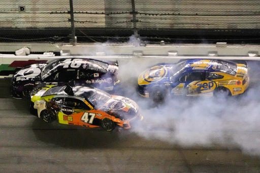 Ryan Blaney wins thrilling NASCAR regular-season finale at Daytona